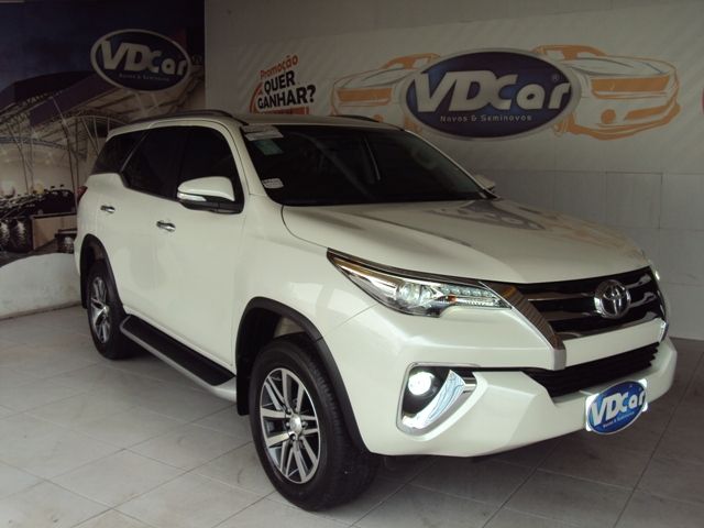 TOYOTA HILUX SW4-SRX 2.8