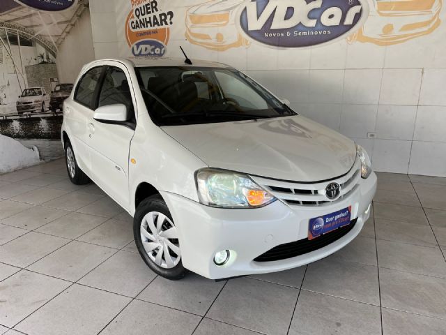 TOYOTA ETIOS HATCH XS  1.5 
