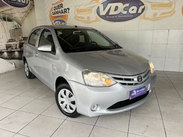 TOYOTA ETIOS HATCH X  1.3 