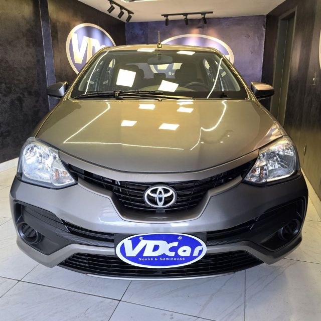 TOYOTA ETIOS SEDAN  XS 1.5 